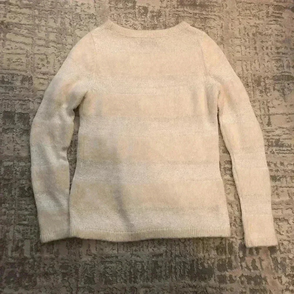 Ann Taylor Ladies Ivory Wool Blend Crew Neck Closed Knit Sweater size Medium - Picture 4 of 5